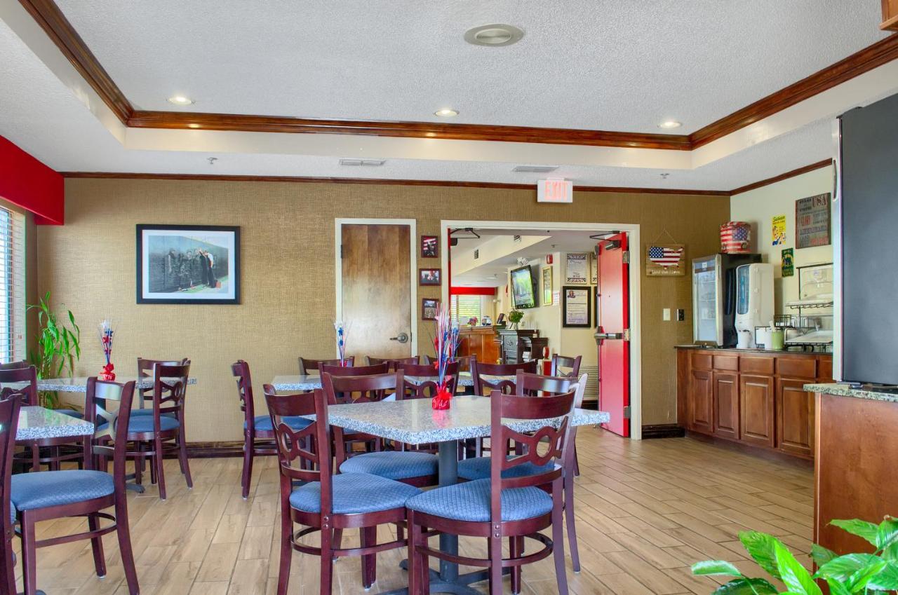 Hometown Inn Thomasville Экстерьер фото